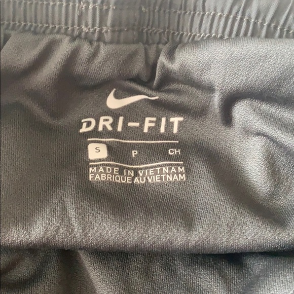 Nike Shorts - Picture 4 of 4